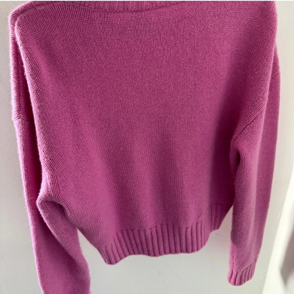 HOSTPICK !!!! Chanel Cashmere Sweather - Picture 6 of 17